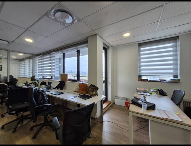 284M² OFFICE TO LET IN ROSEBANK